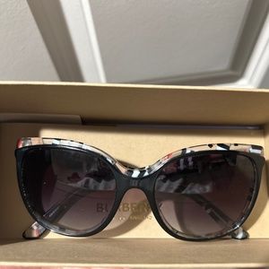 Burberry sunglasses